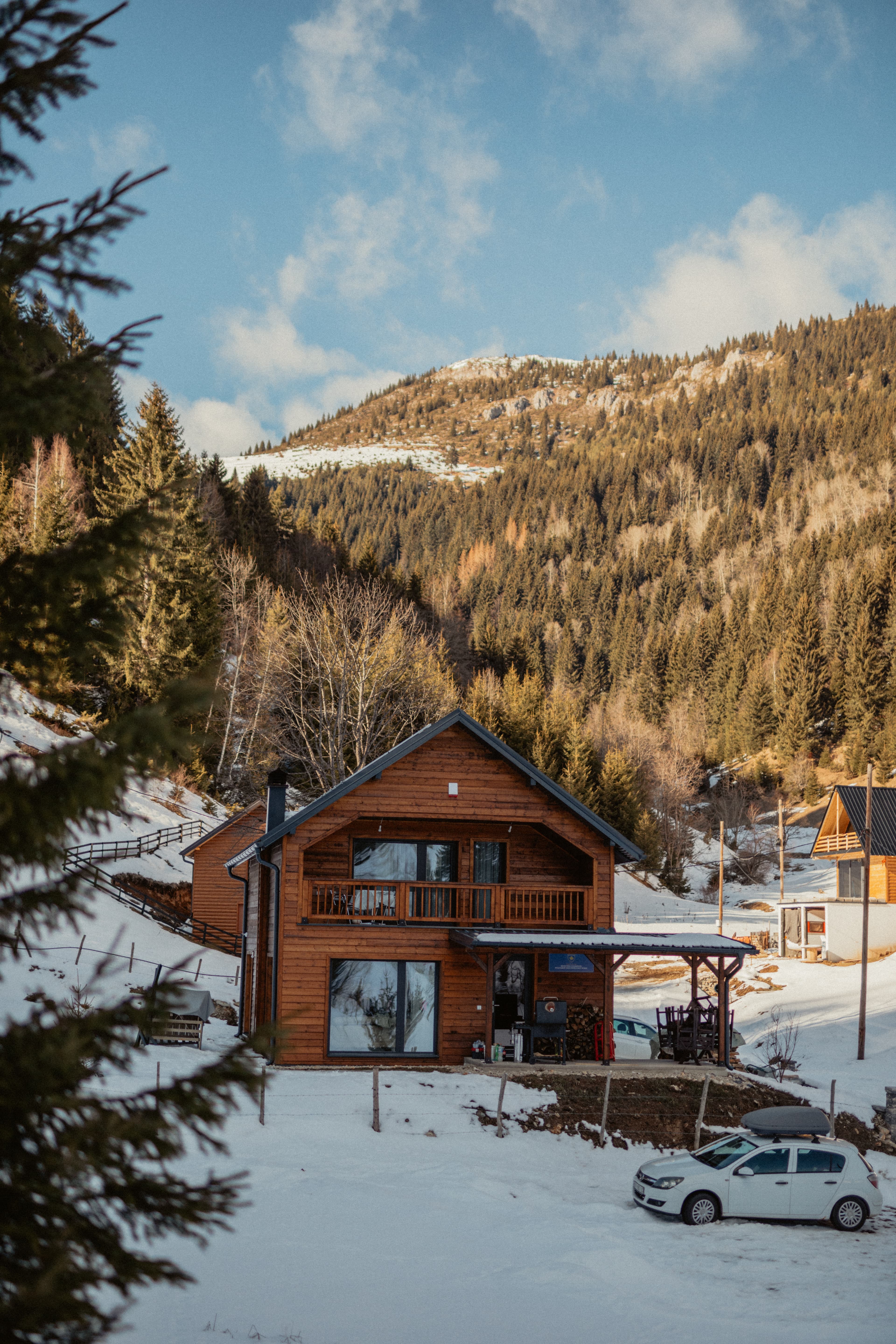 Bujtina e Gjyshes - Exterior View